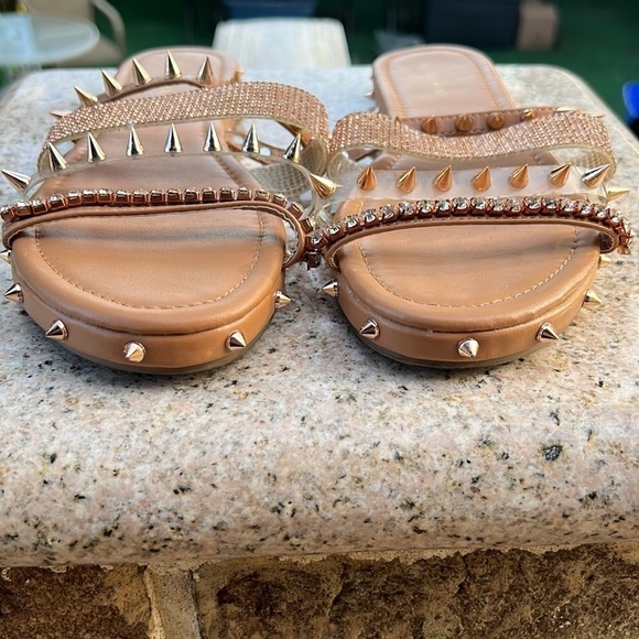 Akira SPIKED FLATS - Picture 3 of 4